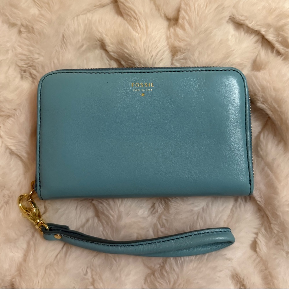 Fossil Blue Leather Wallet Sleek Design💙